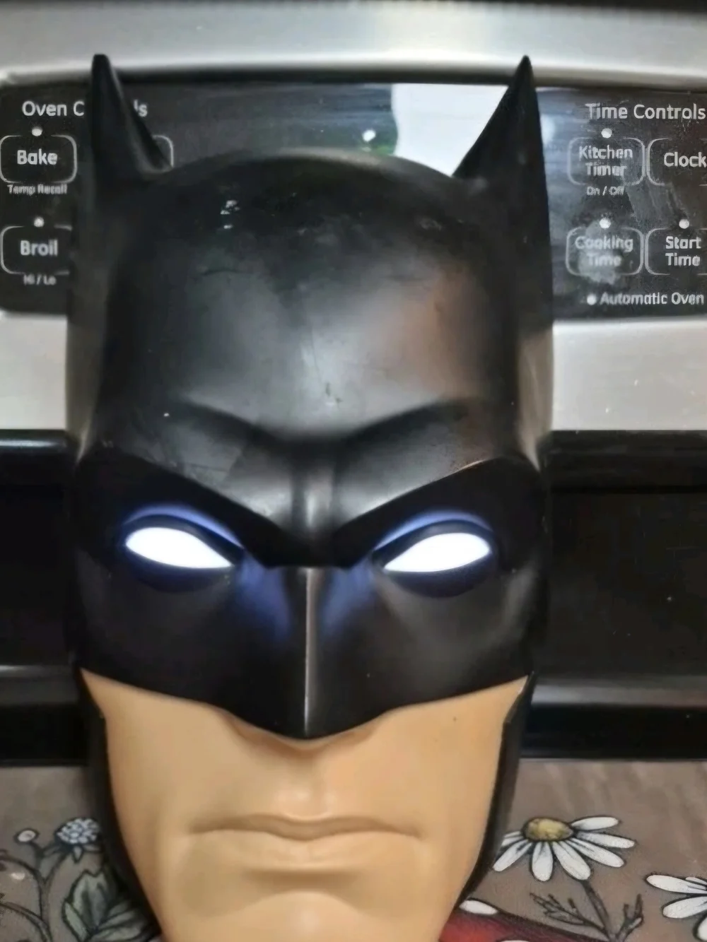 DC Comics Batman Light-Up Mask - Black
